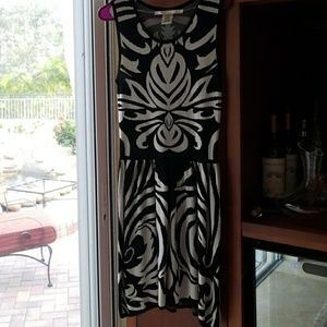 Black and white design Max Studio dress